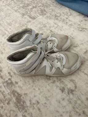 Kids High-Top Athletic Sneakers in White/Cream